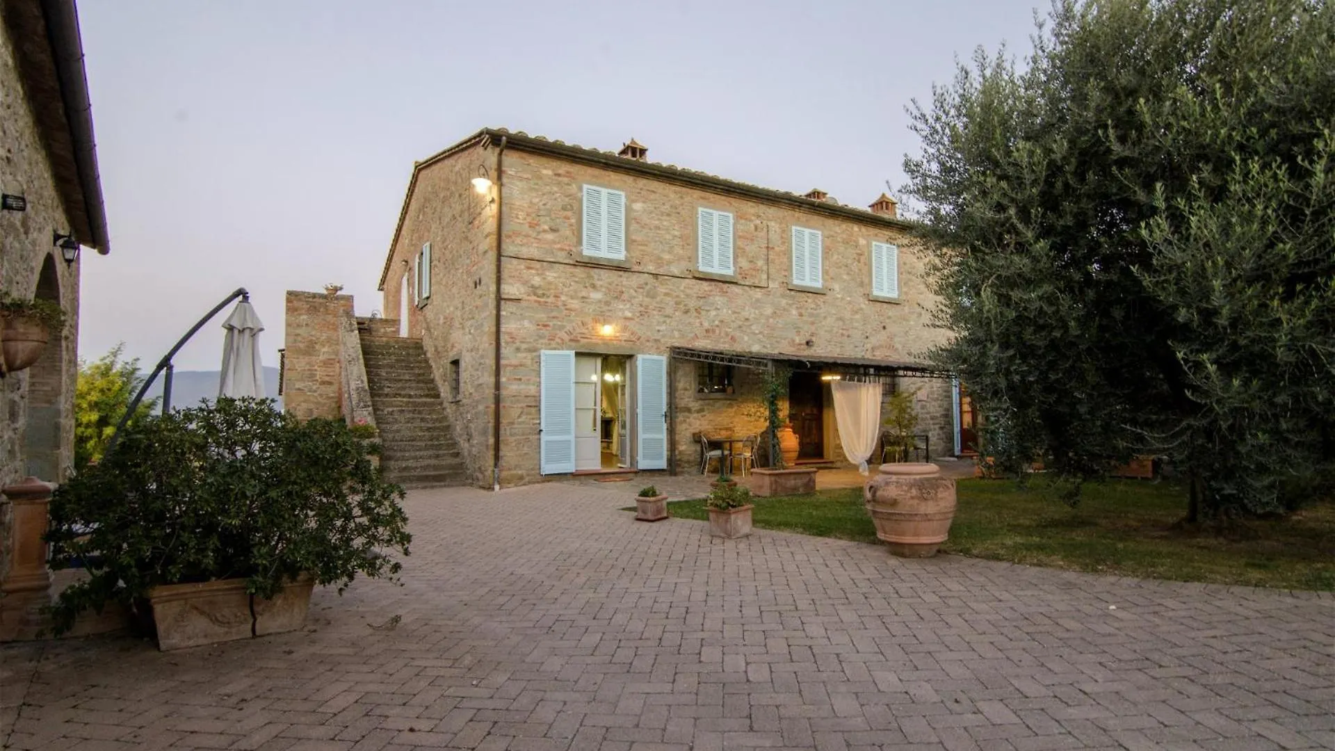 Villa Fattoria Le Giare Cortona 0*,