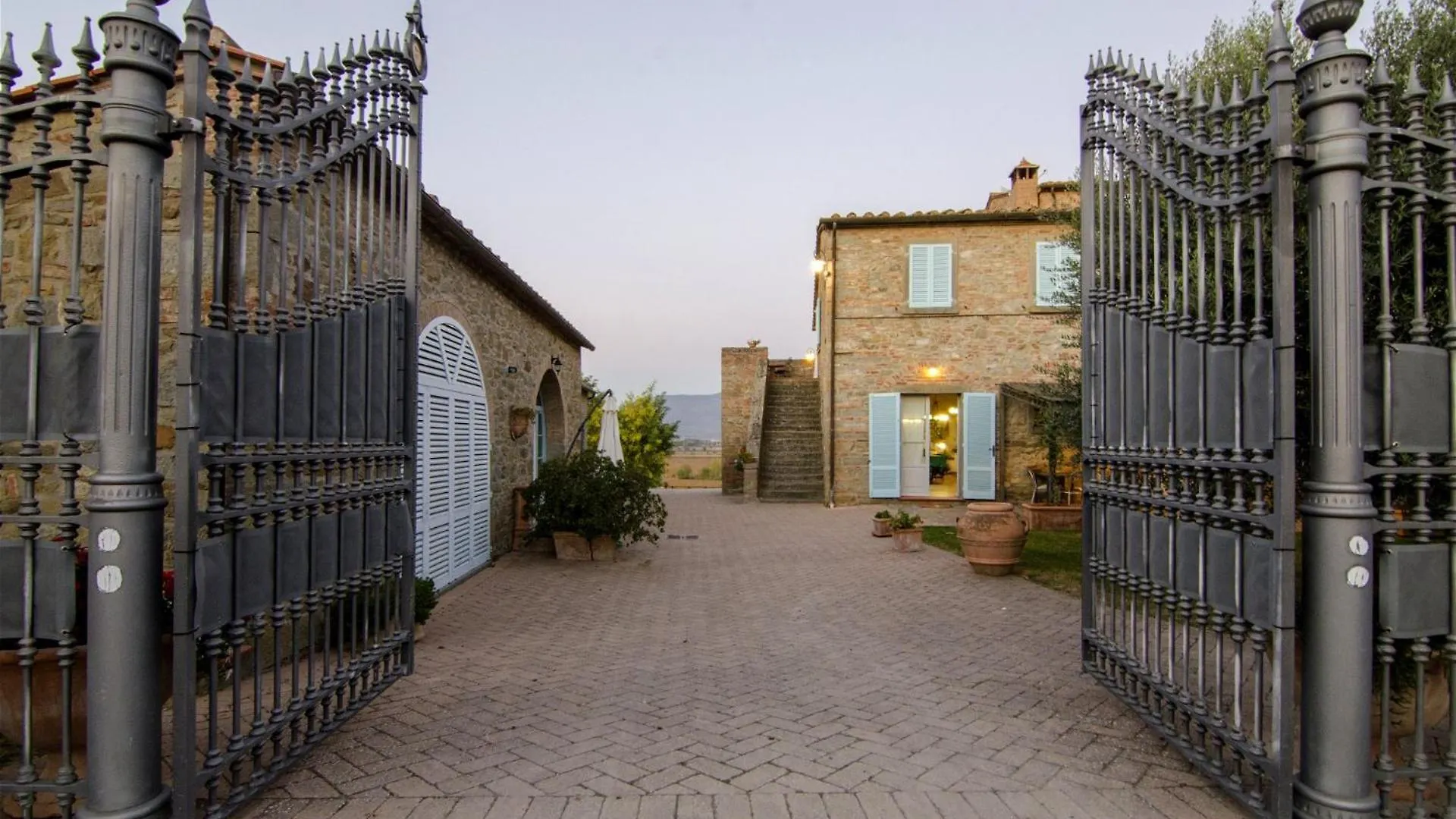 Villa Fattoria Le Giare Cortona